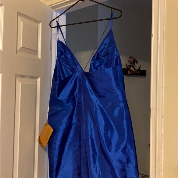 Dress - Picture 5 of 6